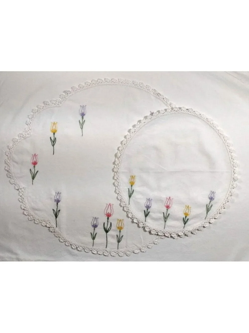 Vtg Hand Embroidered Couch set, white cotton, tulips, white crochet edge, 3 pcs